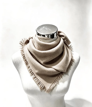 46735-k28 Small plain square scarf: Blue