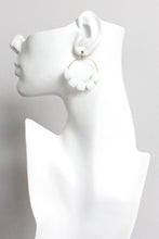 MLNE06 Opal glass hoop earrings