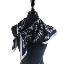 Flower Patterned Triangle Lightweight Scarf: 01 Cream