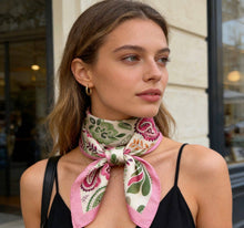 D2026-34 Silk-touch scarf 70x70 bandana print: Red