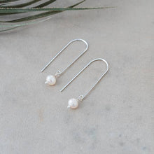 Lore Earrings-White Pearl: Gold
