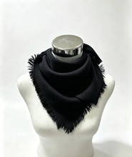 46735-k28 Small plain square scarf: Blue