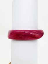 B26044 Bold Acrylic Bangle Cuff Bracelet: 01 MI