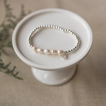 Dixie Bracelet-White Pearl: Gold/White Pearl
