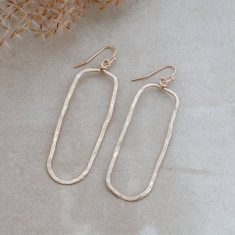 Picture Perfect Earrings: Gold