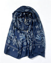 HH-367 Paisley-patterned scarf: Black