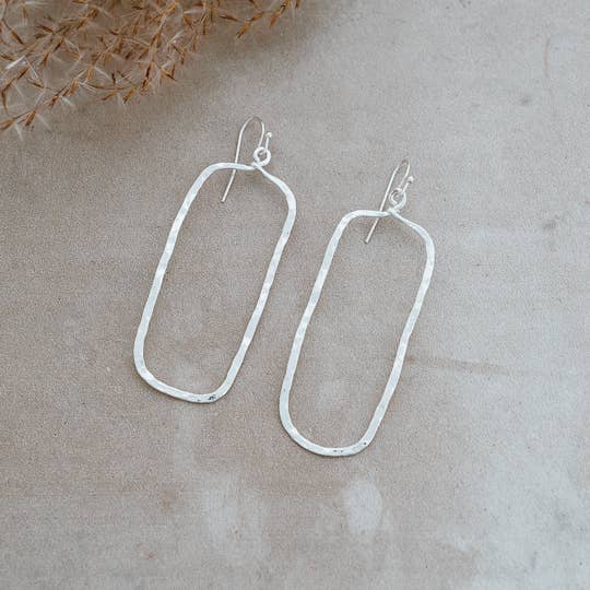 Picture Perfect Earrings: Silver
