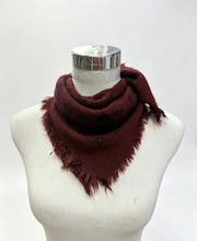 46735-k25 Small square scarf with bandana print: Camel