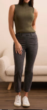 Audrey Pull On Straight Crop