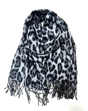 HG-119 Leopard scarf: Taupe