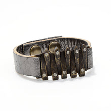 Interlocked Metal Bar Bracelet: Grey w Black Diamond