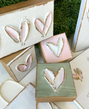 Heart block |  valentine | pastel | xoxo | love: Pink back/white heart