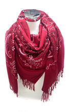 K8 Large square scarf with bandana pattern and long fringe: Fuchsia