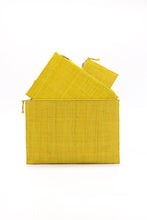 Set of 3 Nesting Zippered Straw Clutches Solid Colors: Natural / Solid