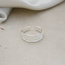 Emmy Ring: Gold