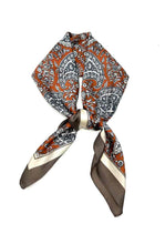 D-371 Scarf touch silk 70x70 bandana pattern: Green