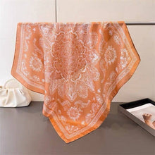 D-2026-6 Silk-touch scarf 70x70 bandana pattern: Noir