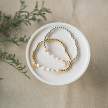 Dixie Bracelet-White Pearl: Gold/White Pearl
