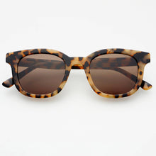 Jasper Acetate Unisex Sunglasses: Milky Tortoise