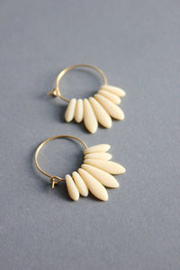 ISLE02 Mini matte cream colored hoop earrings