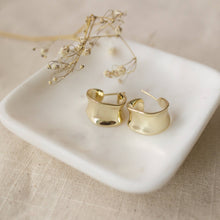Artsy Fartsy Hoops: Gold