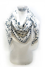 45735-k15 Large square scarf 110 x 110 cm bandana print: Green