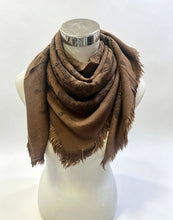 5467354-K24 Wool square scarf with paisley pattern: Brick