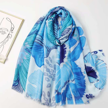 Lightweight Printed Scarf: 02 Tan