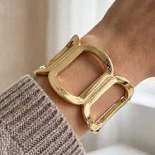 Solid Oval Chain Hinge Bangle Bracelet: SV