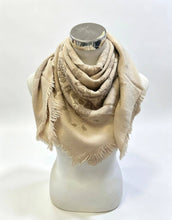5467354-K24 Wool square scarf with paisley pattern: Bordeaux