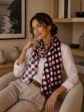 HH-411 Scarf with graphic pattern: Black