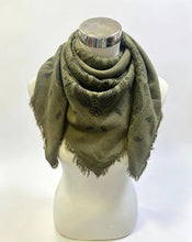 5467354-K24 Wool square scarf with paisley pattern: Bordeaux
