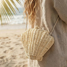 Straw Braided Seashell Bag: KA