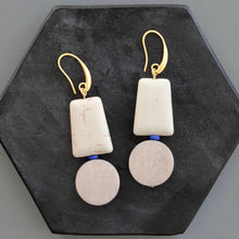 KYLE40 white and gray geometric earrings