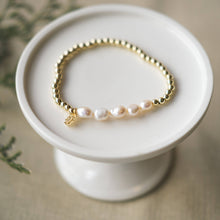 Dixie Bracelet-White Pearl: Silver/White Pearl