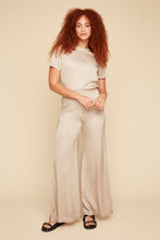 Silky Top, Oyster