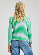 Colorblock Vee Stripe