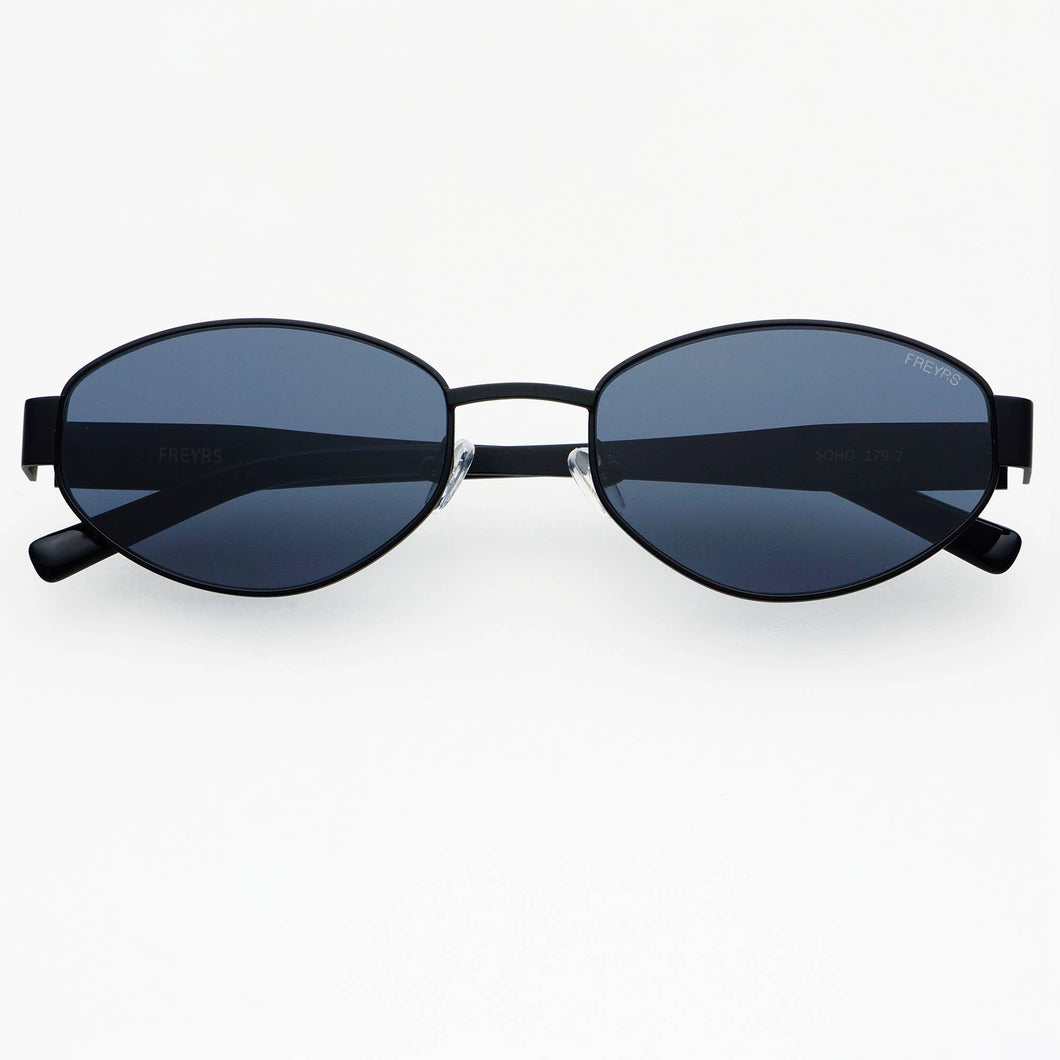 Soho Womens Oval Sunglasses: Black