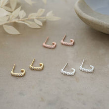 Smitten Studs: Gold