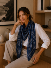 HH-367 Paisley-patterned scarf: Black
