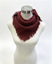 46735-k28 Small plain square scarf: Blue