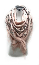 K8 Large square scarf with bandana pattern and long fringe: Fuchsia