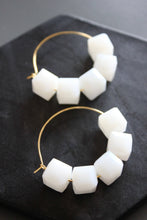 MLNE06 Opal glass hoop earrings