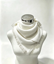 46735-k28 Small plain square scarf: Blue