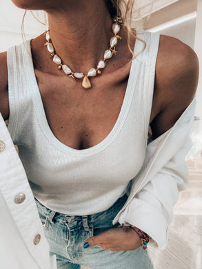 Shell pearl gold scallop necklace