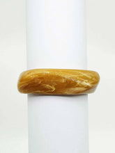 B26044 Bold Acrylic Bangle Cuff Bracelet: 01 MI