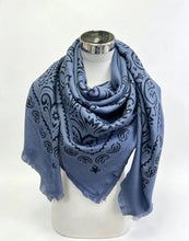 K17 Large square bandana-print scarves: Bleu