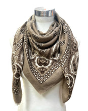 K27 Large Wool Paisley Square: Khaki