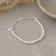 Alyssa Bracelet-White Pearl: Gold/White Pearl