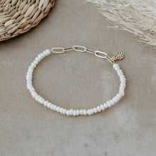 Alyssa Bracelet-White Pearl: Gold/White Pearl